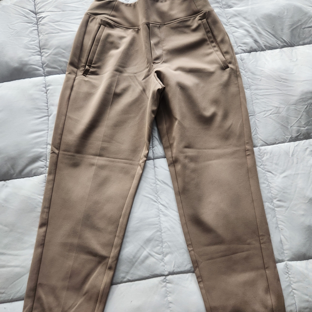 Athleta Women's Cropped Tan Pants
